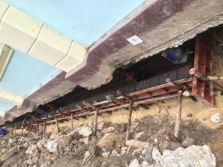 ตึกทรุด