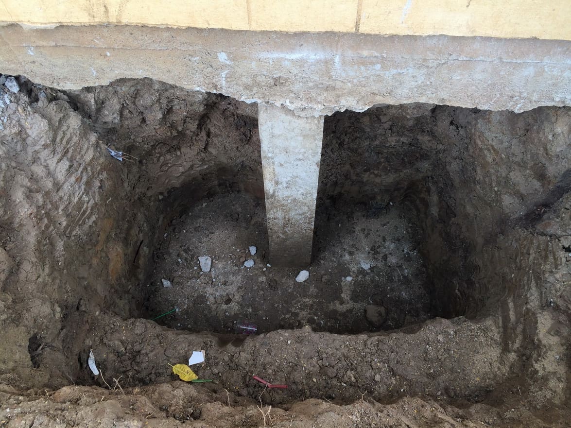 ตึกทรุด