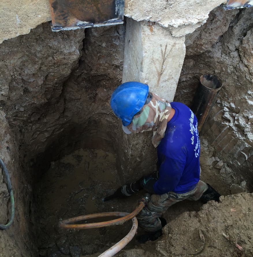 ตึกทรุด